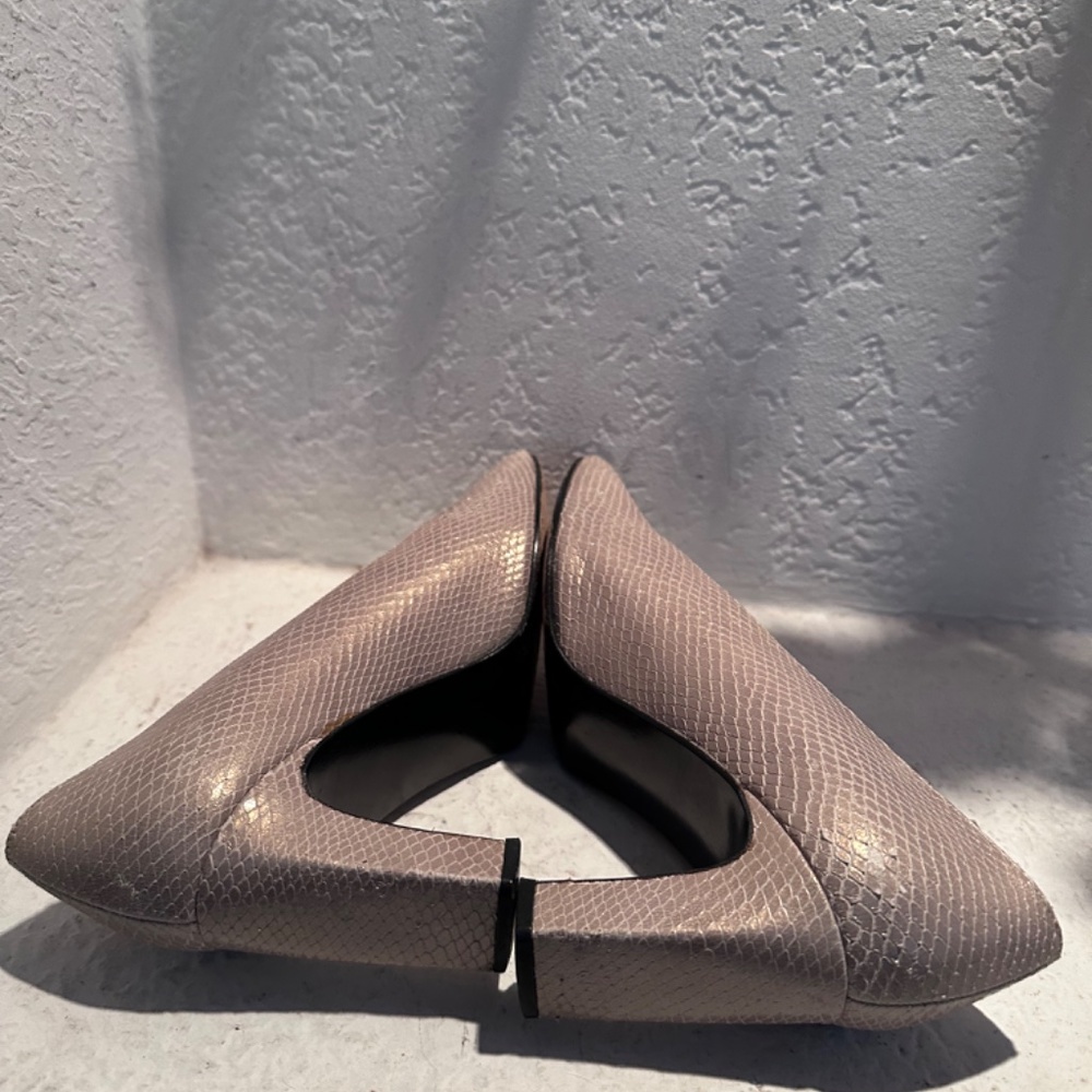 Pumps - Picture 4 of 5